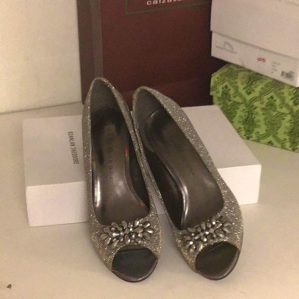 Dressy shoes